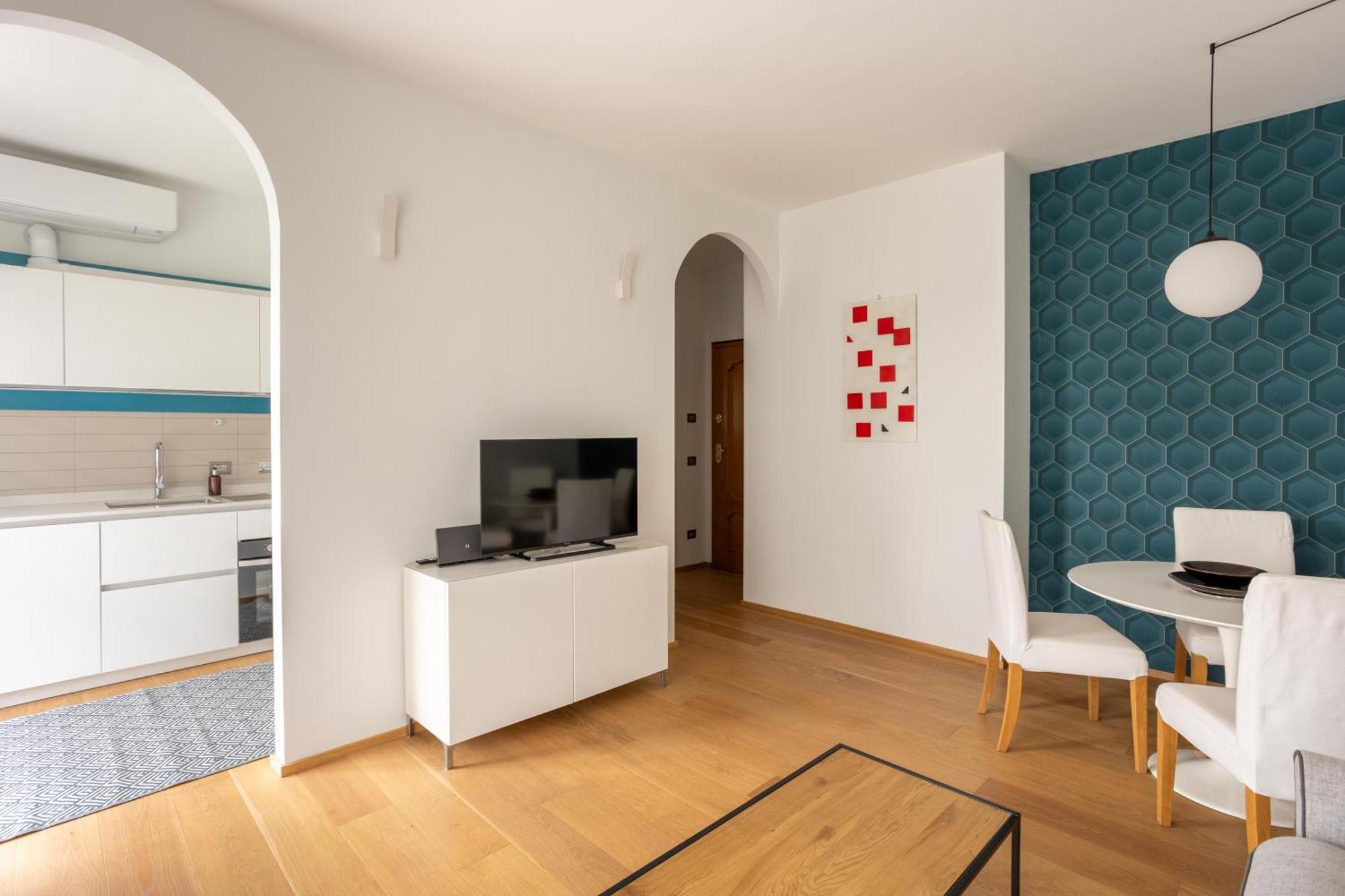 Suite 51 Appartamento Con Terrazzo A 50 Mt Dal Lago - Private Parking (Adults Only) Арона Экстерьер фото